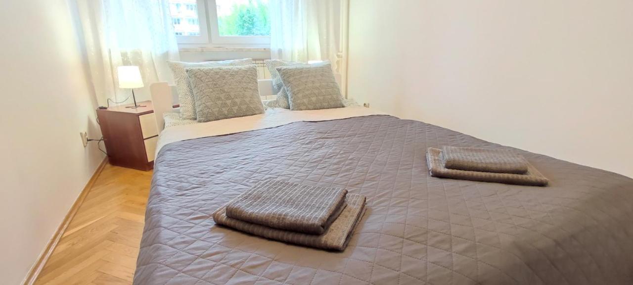Centrum - Metro Rondo Onz Apartamento