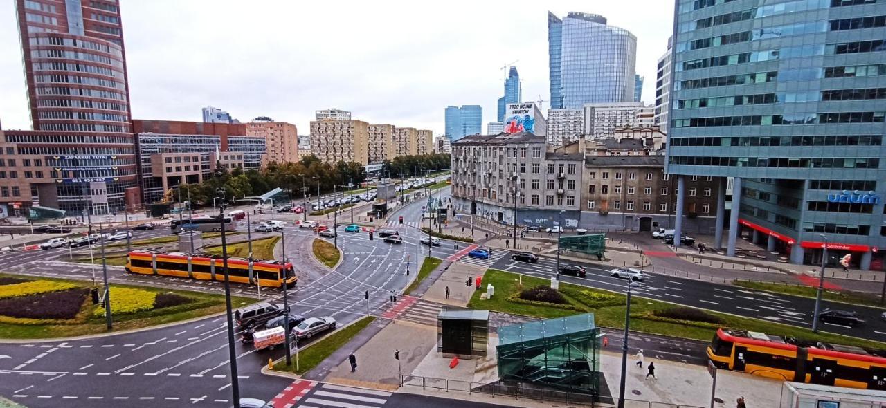 Centrum - Metro Rondo Onz Leilighet *